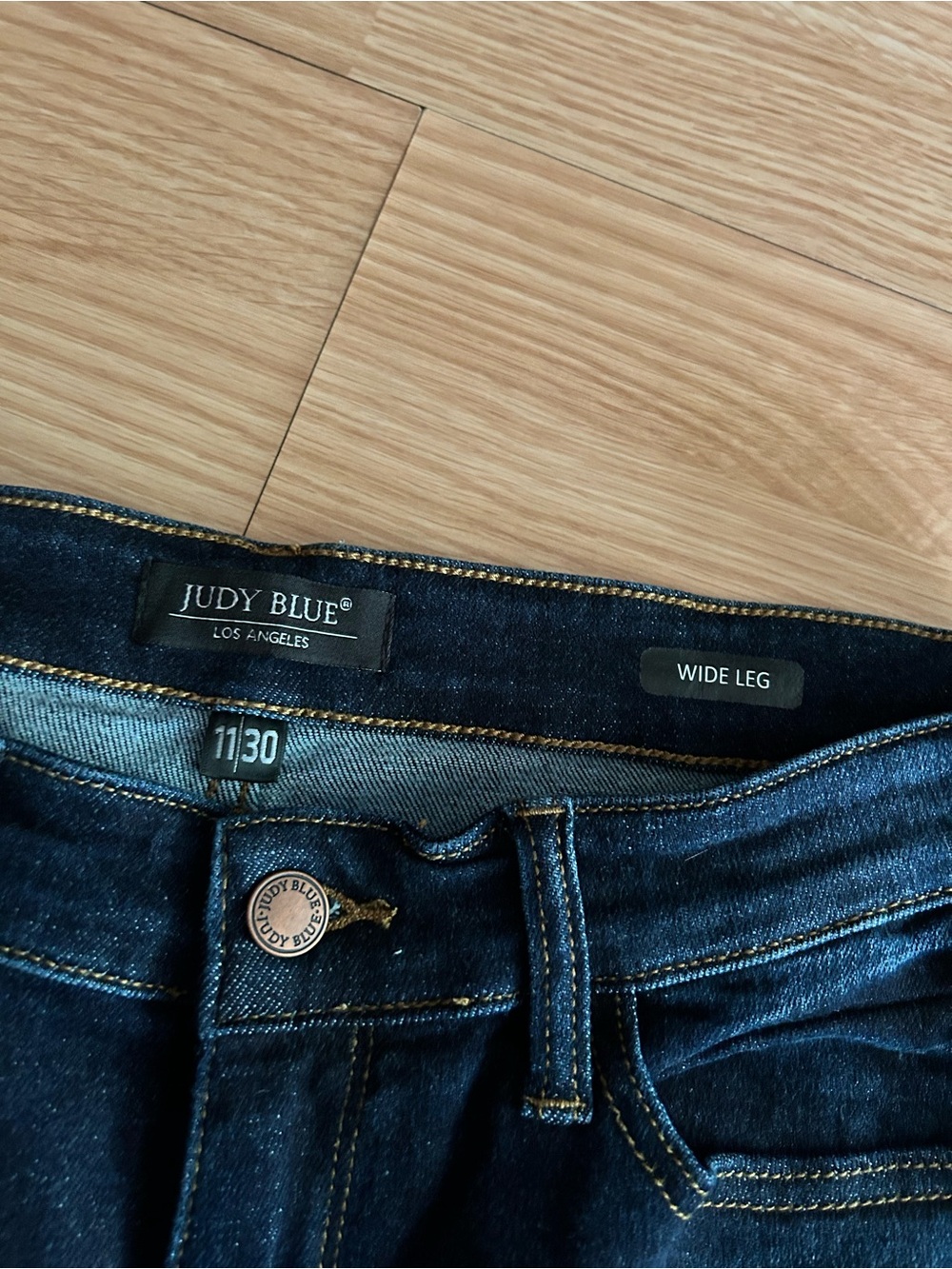 Judy Blue Dark Wash Wide Leg Raw Hem Jeans Size 11/30 - Picture 3 of 8